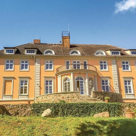 Herrenhaus Luebbenow ภายนอก รูปภาพ