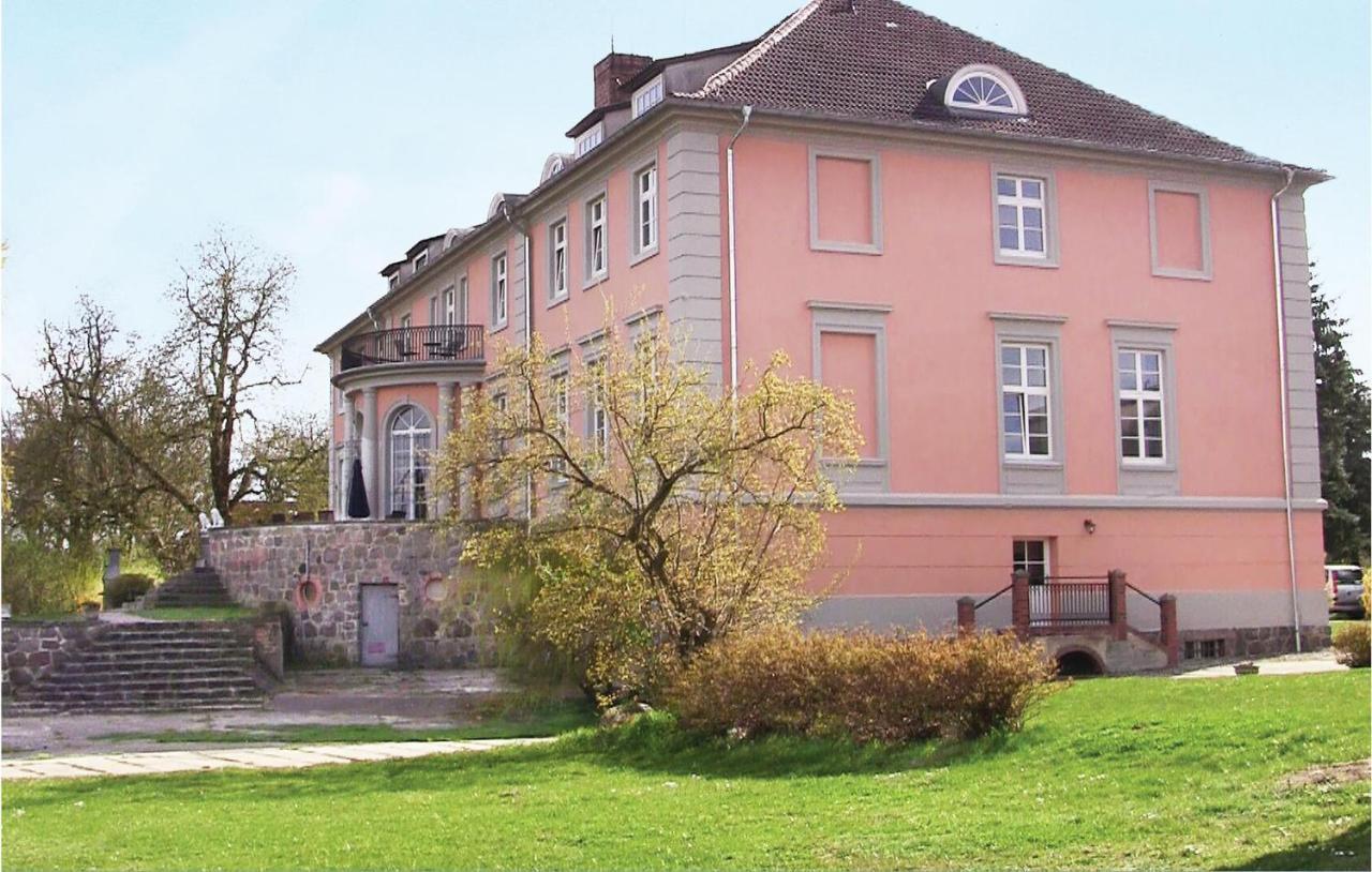 Herrenhaus Luebbenow ภายนอก รูปภาพ