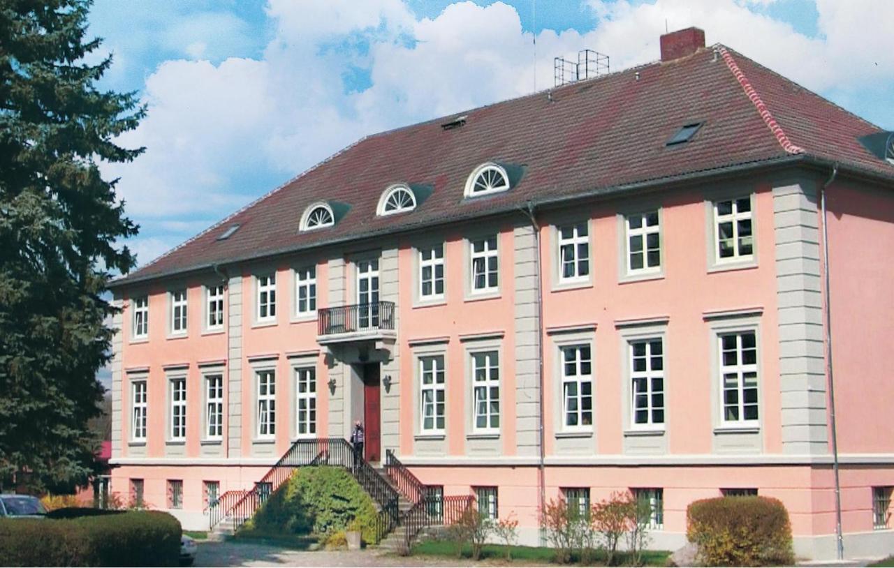 Herrenhaus Luebbenow ภายนอก รูปภาพ